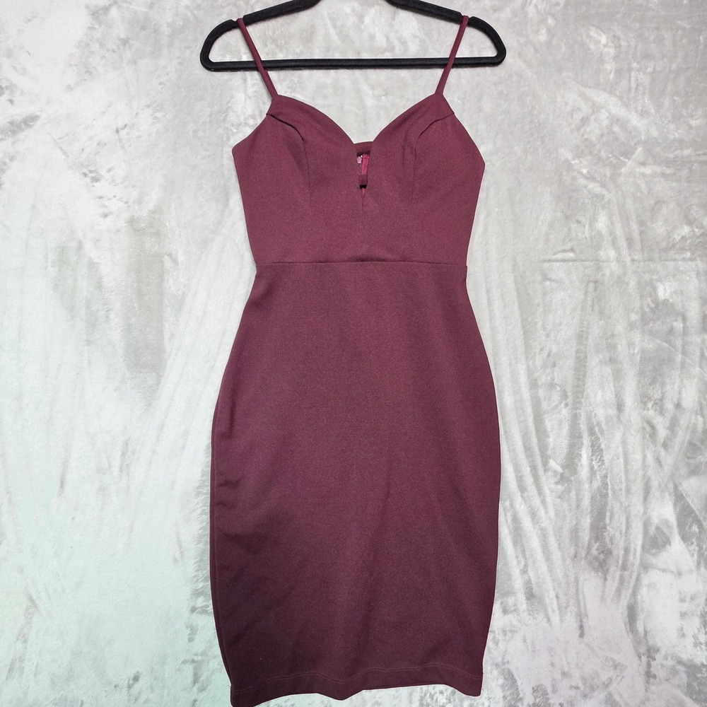 B. Darlin Burgundy V-Neck Bodycon Cocktail Dress Size 3/4 Notch Front Mini
